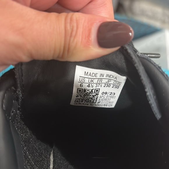 Used good condition Adidas Samba Black White Sneakers - Picture 4 of 4